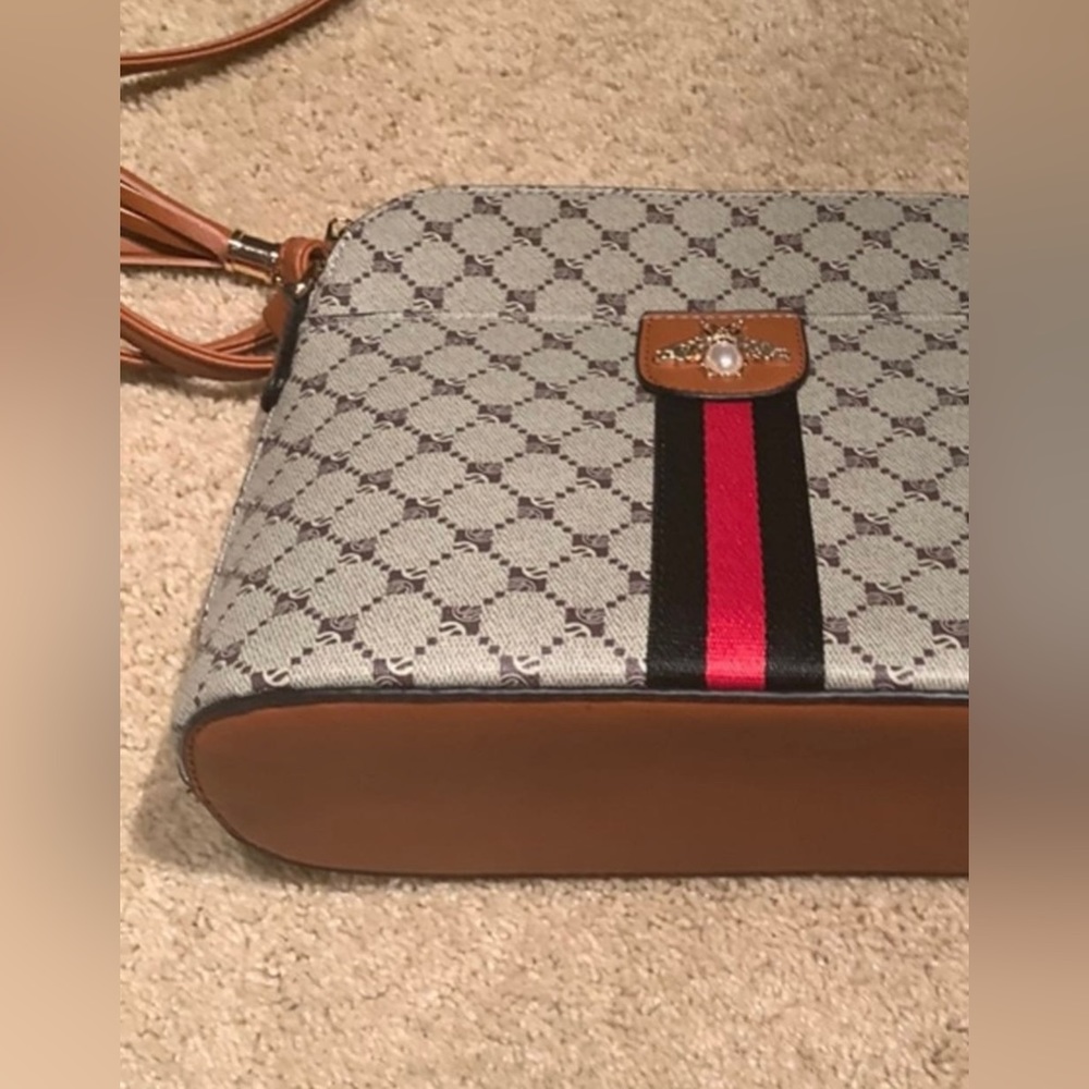 Cute little bee purse